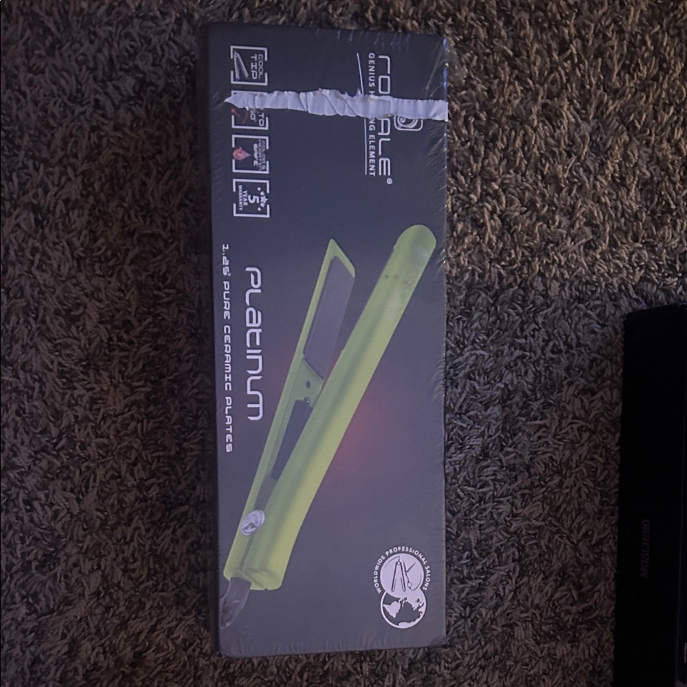 Royale Platinum Lime Hair Straightener